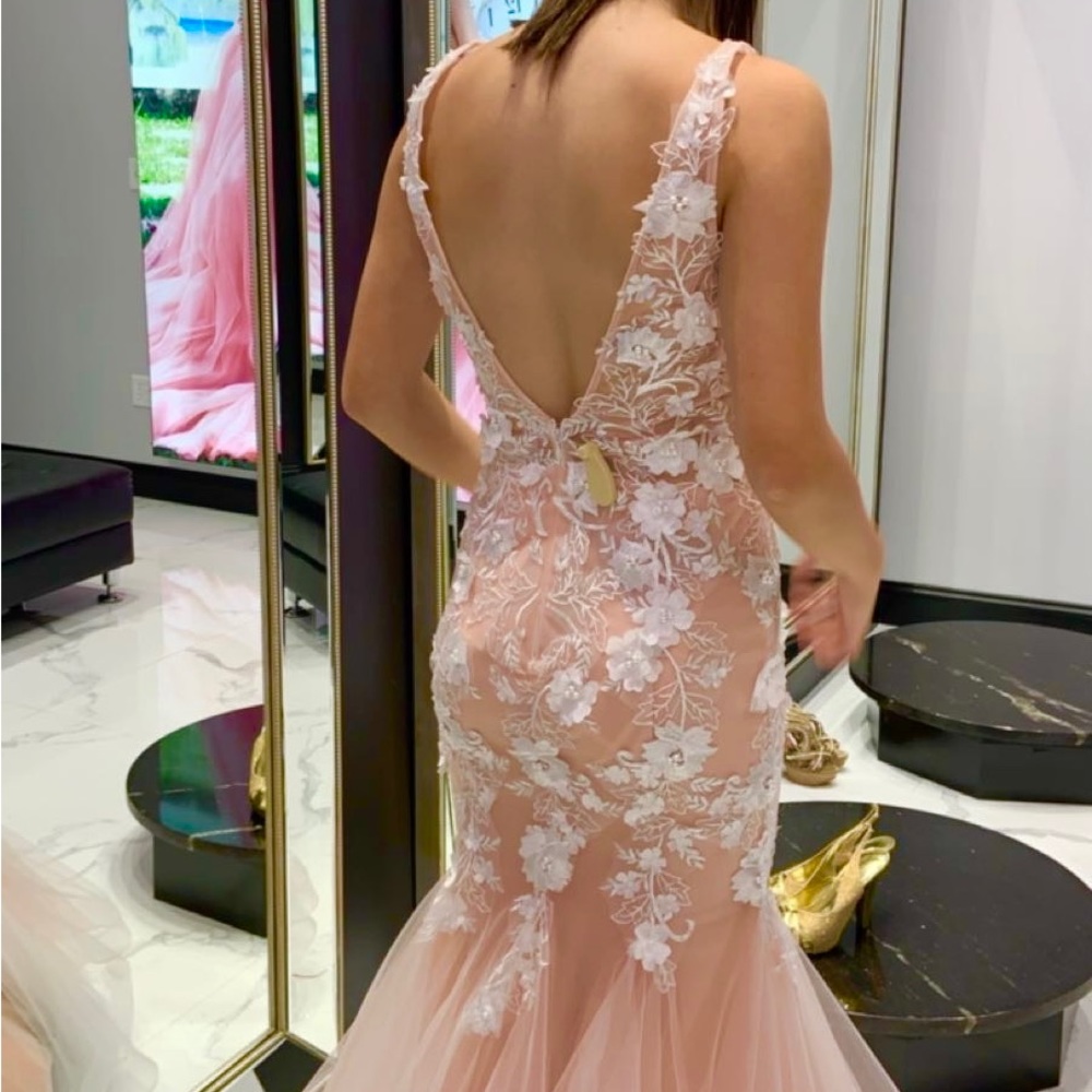 alexandra’s prom dress size 00